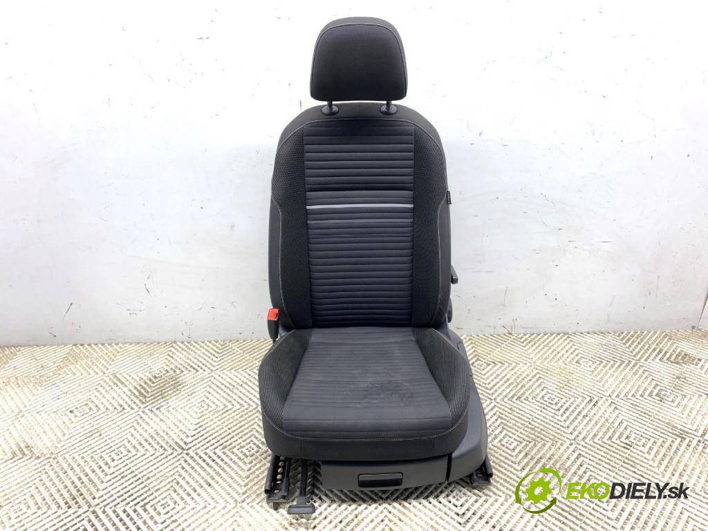 VW GOLF VII liftback 2014 110 kW 2.0 TDI 1968 Sedadlo ľavy predný 
