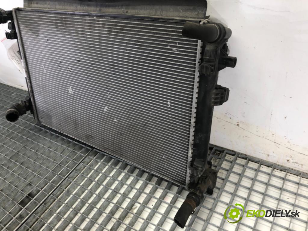 VW GOLF VII liftback 2014 110 kW 2.0 TDI 1968 chladič vody 5Q0121251ER (Chladiče vody)