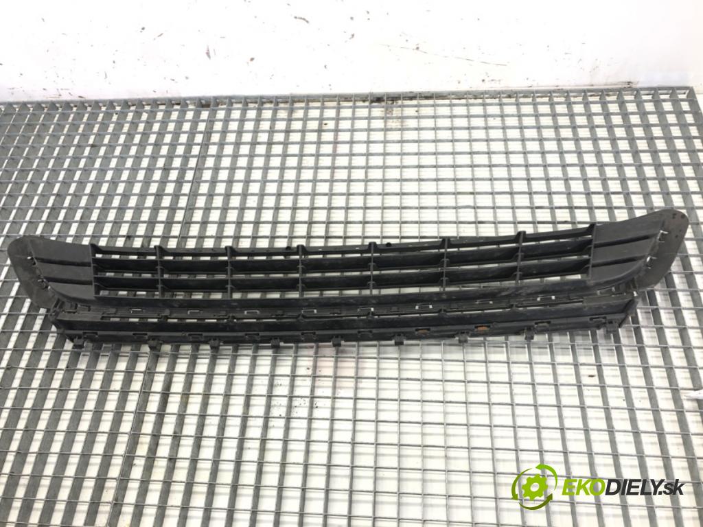 VW GOLF VII liftback 2014 110 kW 2.0 TDI 1968 mří nárazníka přední část střední 5G0853677