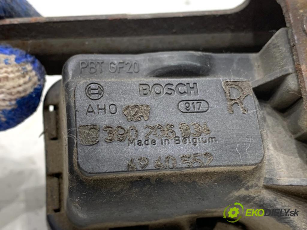 SAAB 45172 kabriolet 1998 136 kW 2.0 Turbo 1985 motorek stěrače PŘEDNÍ svetla světla pravý 0390206934