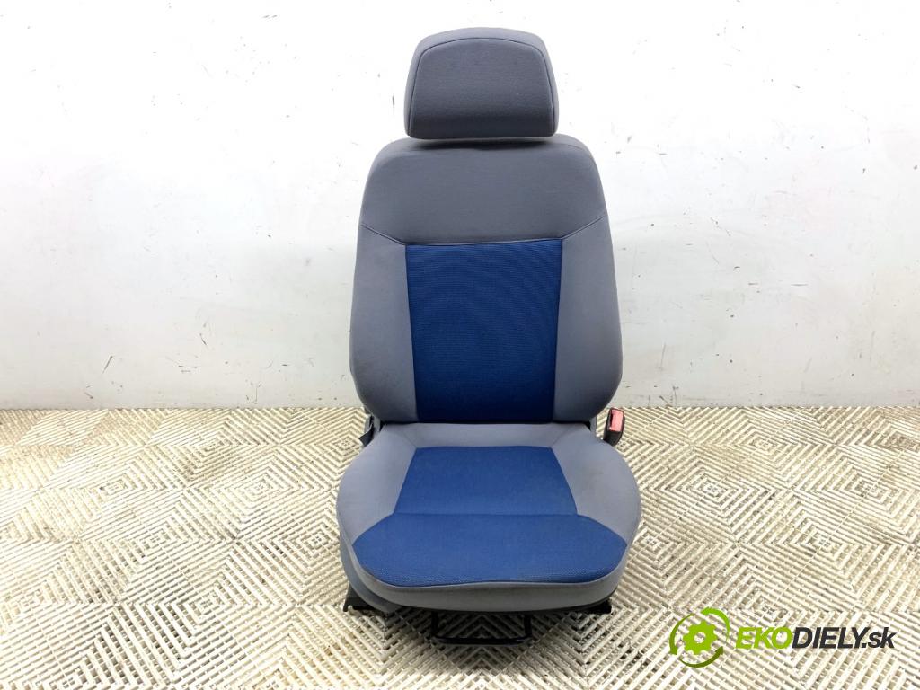 OPEL ASTRA H Kombi 2005 74 kW 1.7 CDTI (L35) 1686 Sedadlo pravy predný 
