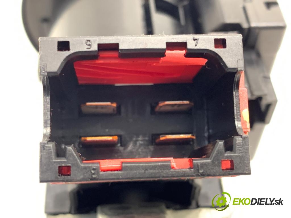 DACIA DUSTER SUV 2017 84 kW 1.6 SCe 115 1598 spinačka 285916556R (Spínacia skrinka)