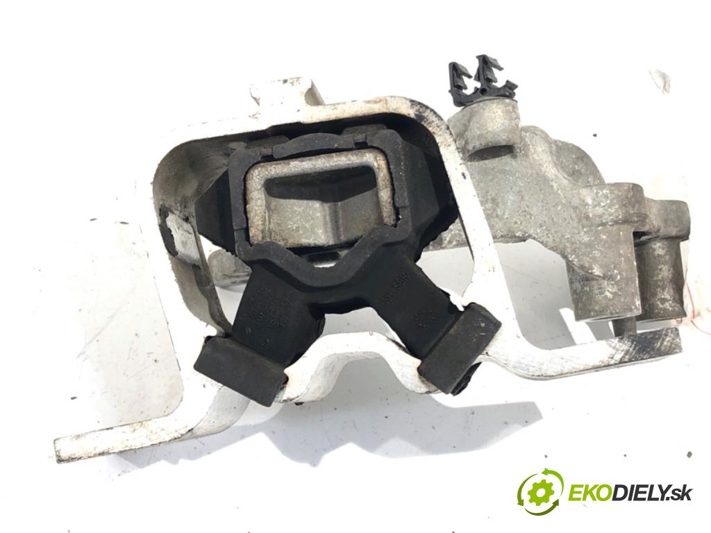 DACIA DUSTER SUV 2017 84 kW 1.6 SCe 115 1598 AirBag Motor pravy 112323439R