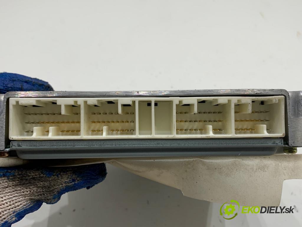 TOYOTA COROLLA E12 liftback 2002 141 kW 1.8 VVTL-i TS (ZZE123) 1796 riadiaca jednotka Motor 89666-02090 (Riadiaca jednotka)