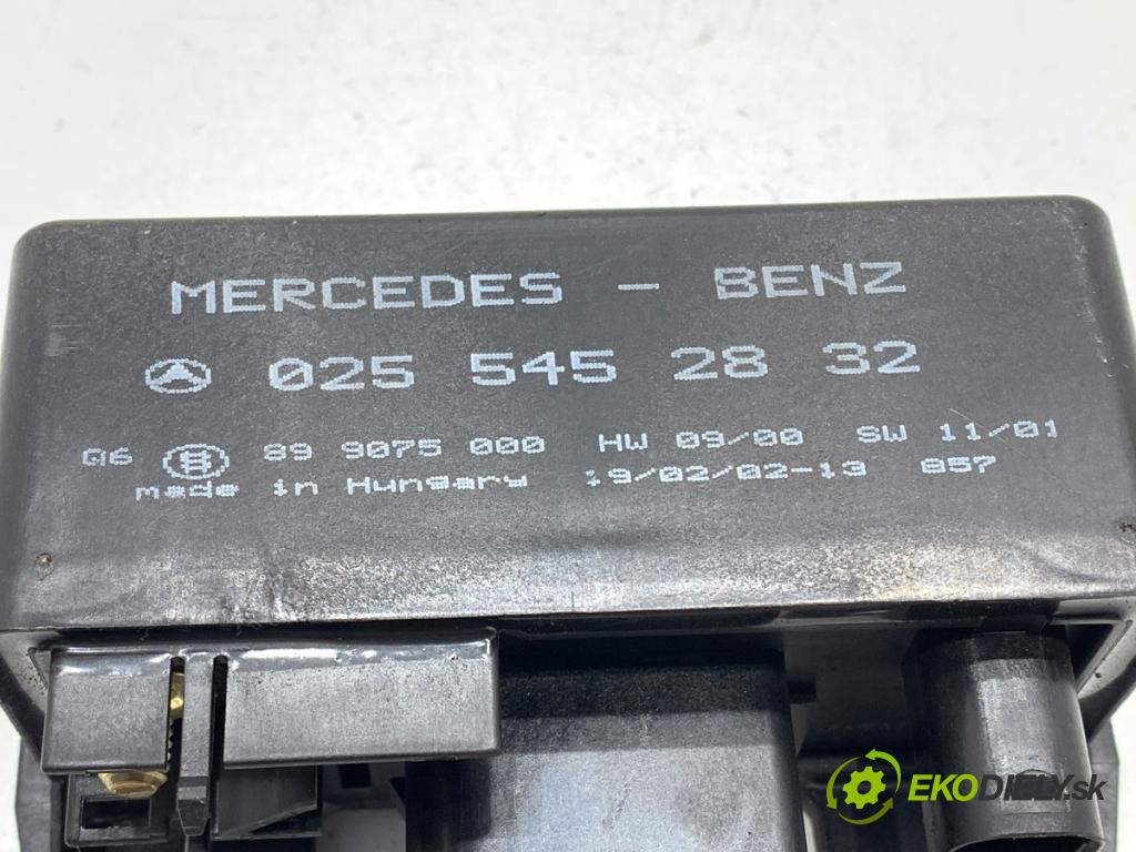 MERCEDES-BENZ W168 liftback 2002 70 kW A 170 CDI (168.009, 168.109) 1689 relé sviečok žhavenia 0255452832 (Relé)