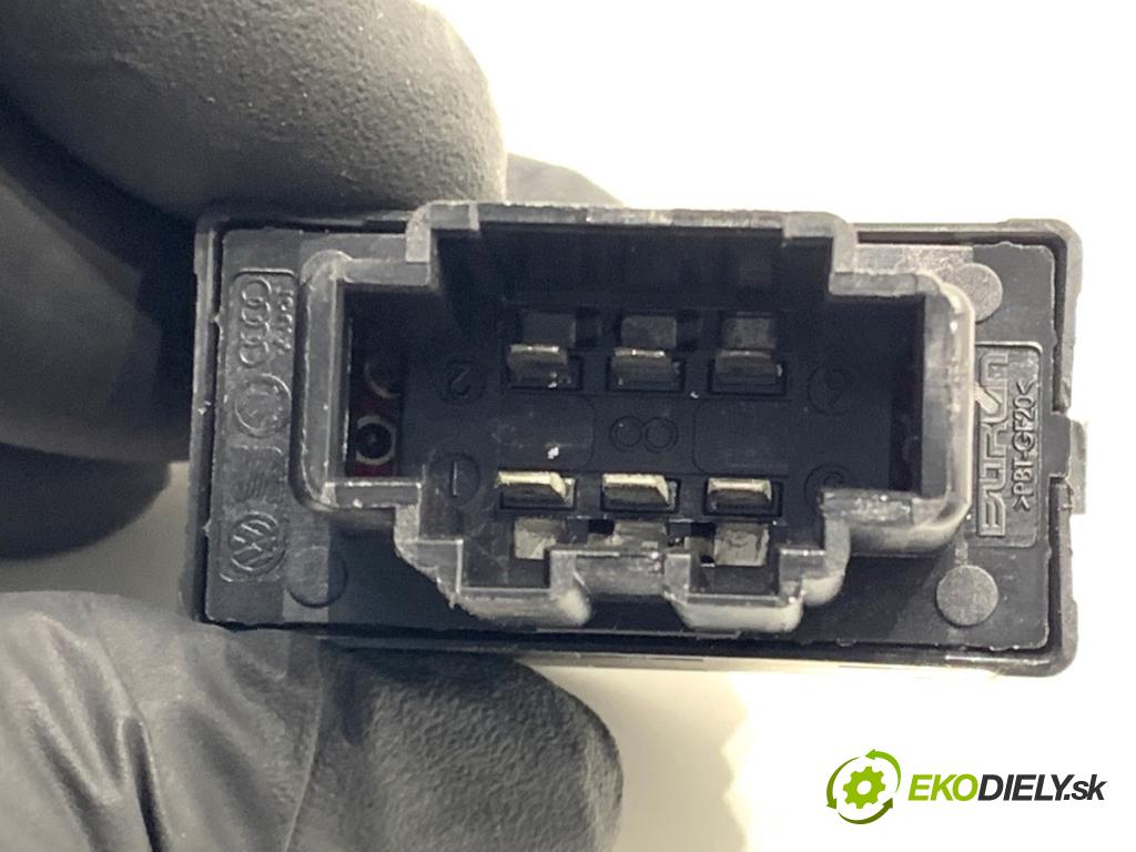 SKODA CITIGO liftback 2014 44 kW 1.0 999 Prepínač okien 1S0959855 (Prepínacie páčky pod volantom)