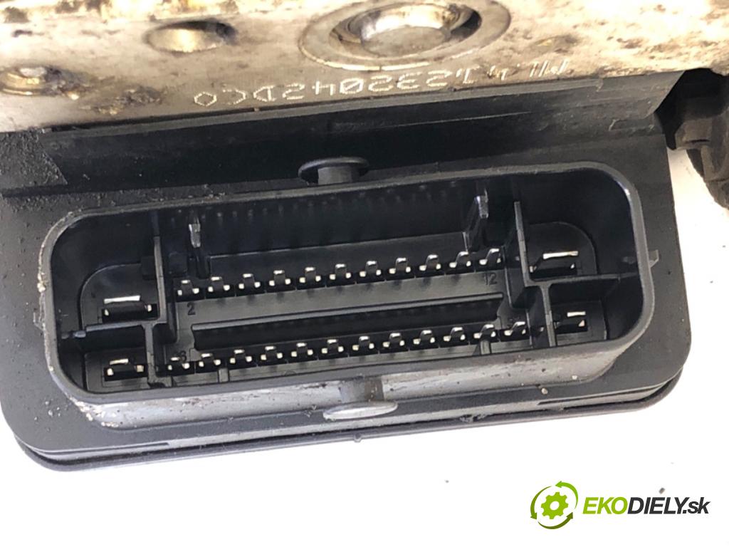 SKODA CITIGO liftback 2014 44 kW 1.0 999 Pumpa ABS 1S0614517F (Pumpa ABS)