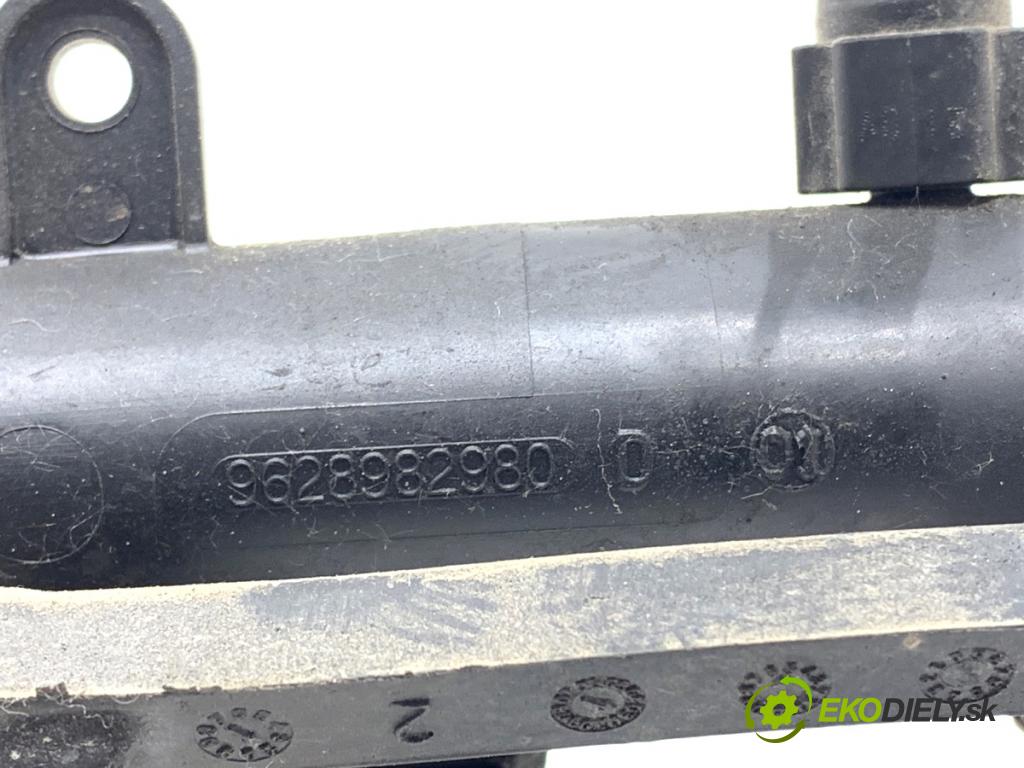CITROEN C3 kabriolet 2003 54 kW 1.4 1360 Lišta vstrekovacia 01F002A (Vstrekovacia lišta)