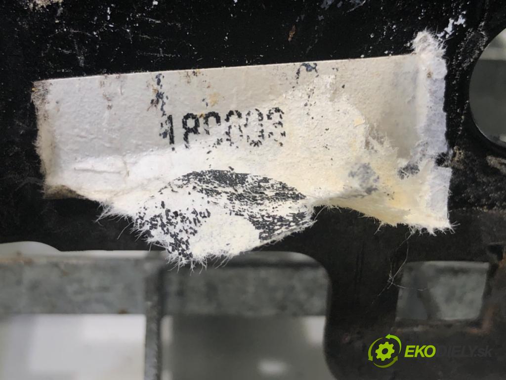 CITROEN C3 kabriolet 2003 54 kW 1.4 1360 výztuha nárazníka přední část  (Výztuhy přední)