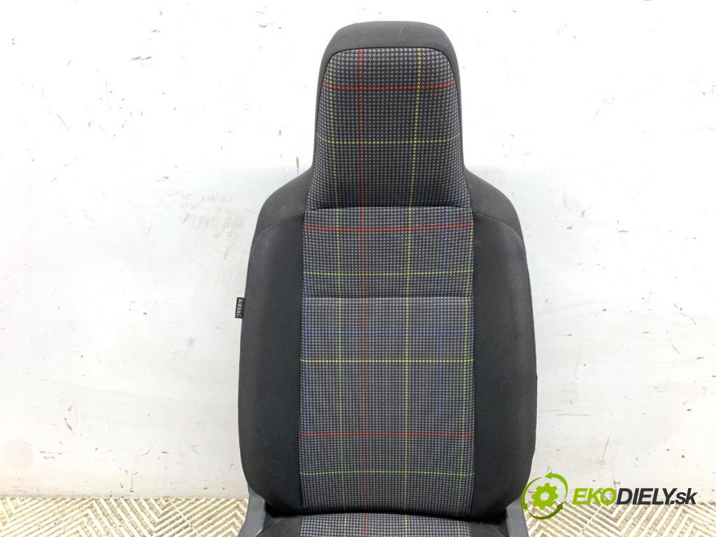 SKODA CITIGO liftback 2014 44 kW 1.0 999 Sedadlo pravy predný