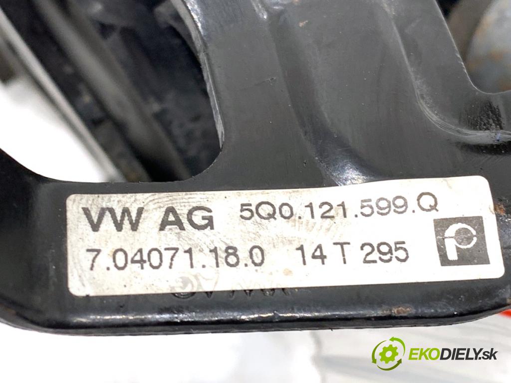 VW GOLF VII Kombi 2014 110 kW 2.0 TDI 1968 DALŠÍ: pumpa vody 5Q0121599Q (Vodní pumpy)