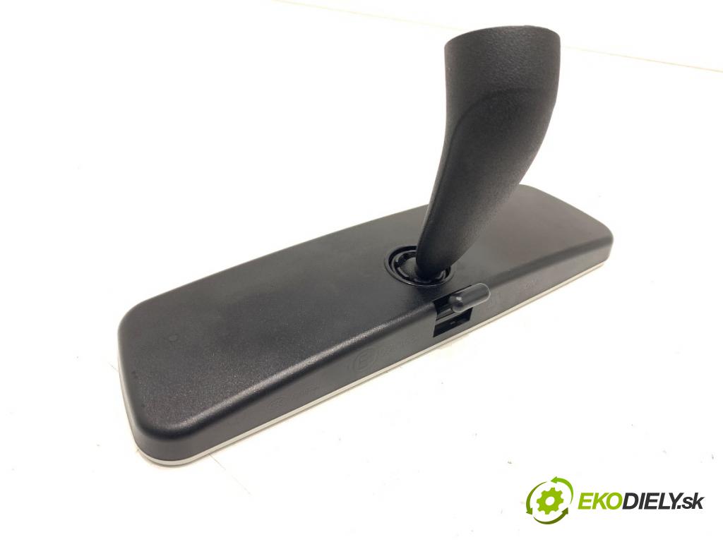 VW GOLF VII Kombi 2014 110 kW 2.0 TDI 1968 zpětné zrcátko vnitřní  (Světla vnitřní)