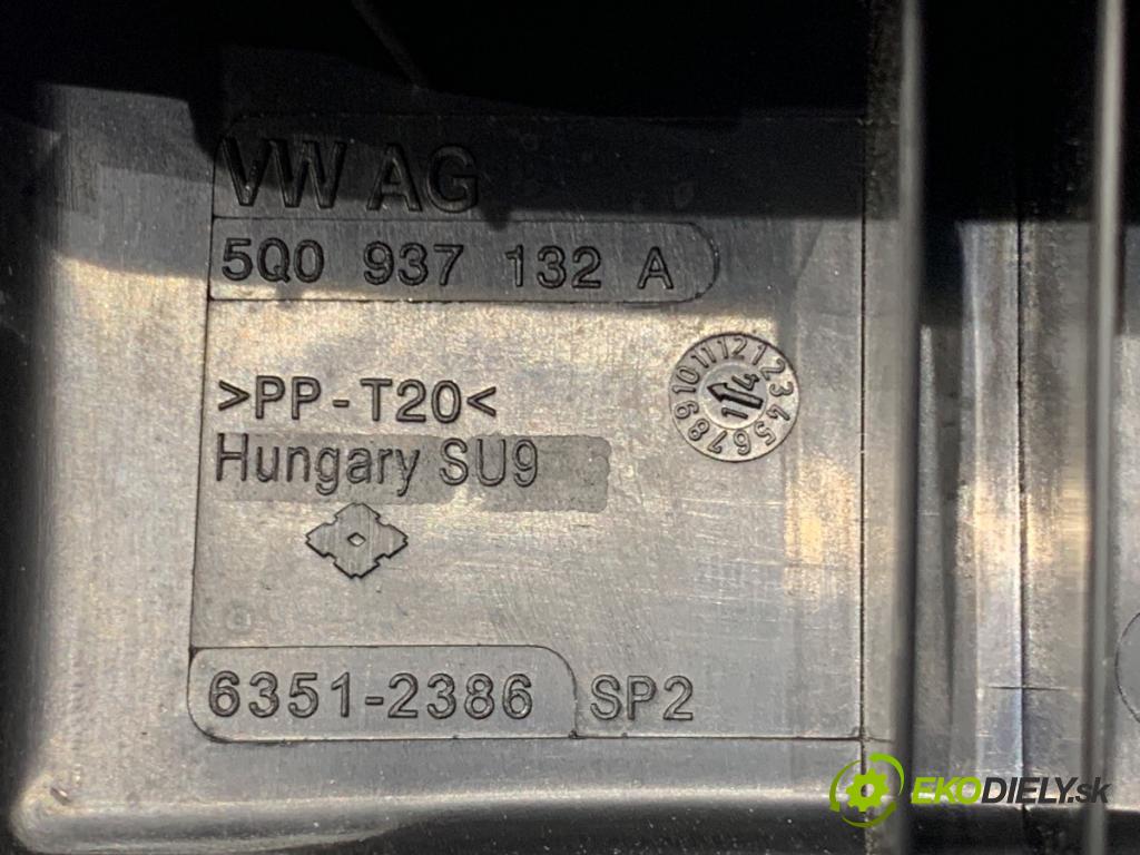 VW GOLF VII Kombi 2014 110 kW 2.0 TDI 1968 skříňka poistková 5Q0937132A (Pojistkové skříňky)