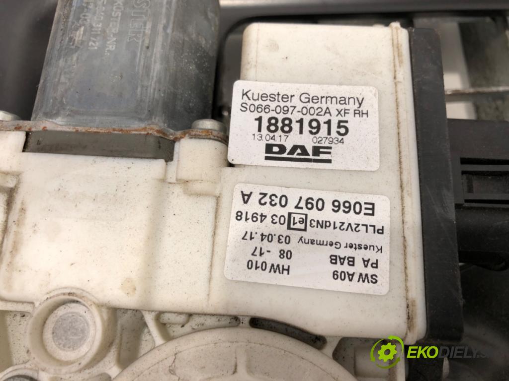 DAF XF Ciągnik siodłowy 2017 340 kW FT 460 340 kW [462 KM] olej napędowy 2012 - 2022 12900 mechanismus okna pravý přední část 1881915