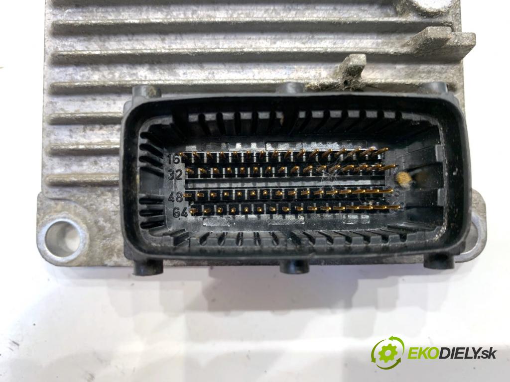 OPEL ZAFIRA A nadwozie wielkoprzestrzenne (MPV) 2004 92 kW 1.8 16V (F75) 1796 riadiaca jednotka Motor 55351752 (Riadiaca jednotka)