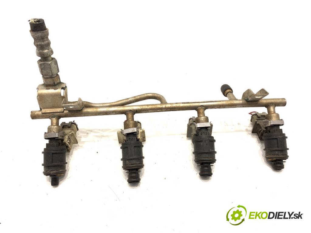 OPEL ZAFIRA A nadwozie wielkoprzestrzenne (MPV) 2004 92 kW 1.8 16V (F75) 1796 Lišta vstrekovacia  (Vstrekovacia lišta)