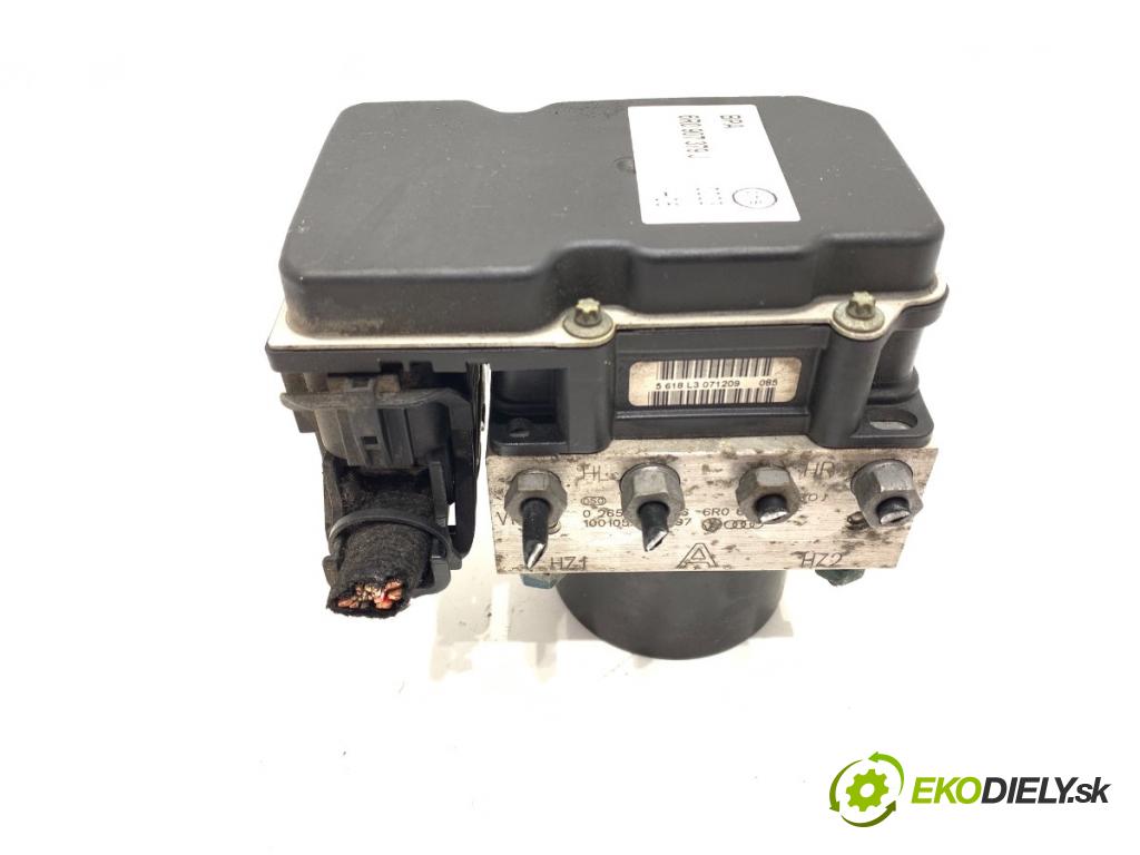 SKODA ROOMSTER nadwozie wielkoprzestrzenne (MPV) 2010 51 kW 1.2 1198 Pumpa ABS 6R0614117F 6R0907379J (Pumpa ABS)