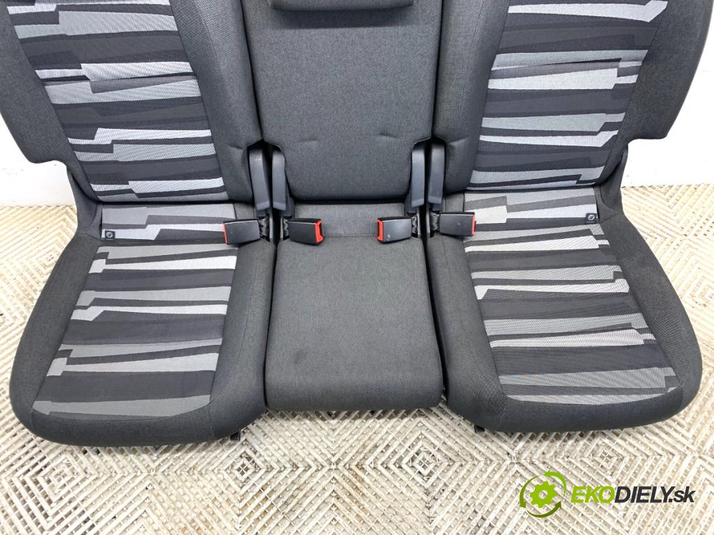 SKODA ROOMSTER nadwozie wielkoprzestrzenne (MPV) 2010 51 kW 1.2 1198 Sedadlo druhý rad