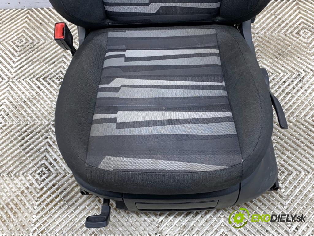 SKODA ROOMSTER nadwozie wielkoprzestrzenne (MPV) 2010 51 kW 1.2 1198 Sedadlo ľavy predný