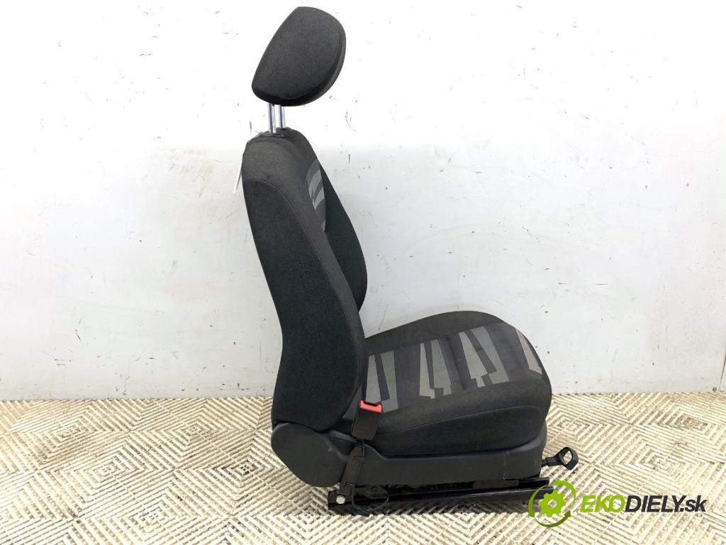 SKODA ROOMSTER nadwozie wielkoprzestrzenne (MPV) 2010 51 kW 1.2 1198 Sedadlo ľavy predný