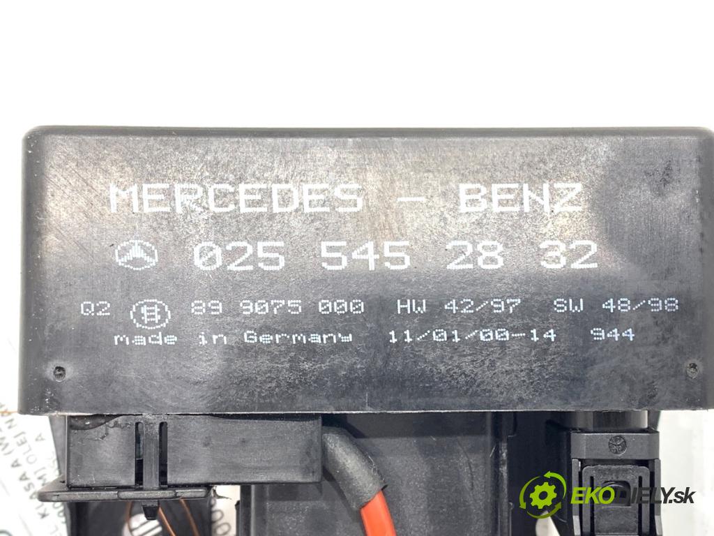 MERCEDES-BENZ W168 liftback 2000 66 kW A 170 CDI (168.008) 1689 relé sviečok žhavenia 0255452832 (Relé)