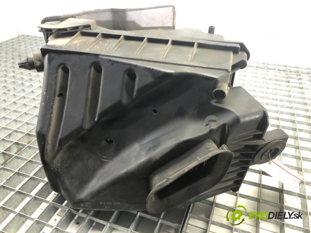 AUDI A4 B7 Kombi 2006 85 kW 1.9 TDI 1896 obal filtra vzduchu 03G133835 (Kryty filtrů)