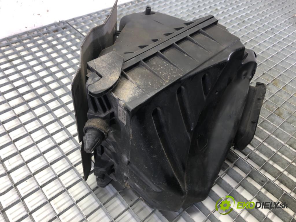 AUDI A4 B7 Kombi 2006 85 kW 1.9 TDI 1896 obal filtra vzduchu 03G133835 (Kryty filtrů)