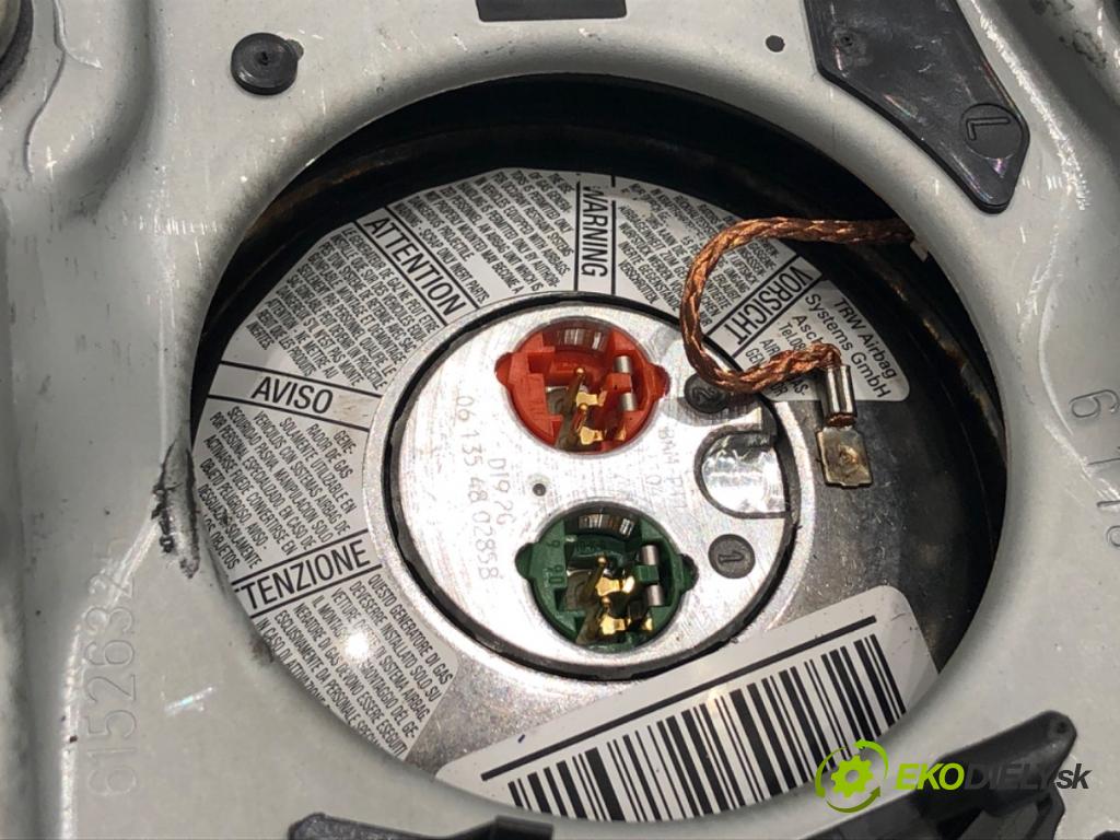 AUDI A4 B7 Kombi 2006 85 kW 1.9 TDI 1896 AirBag volantu 8E0880201DE (Airbagy)