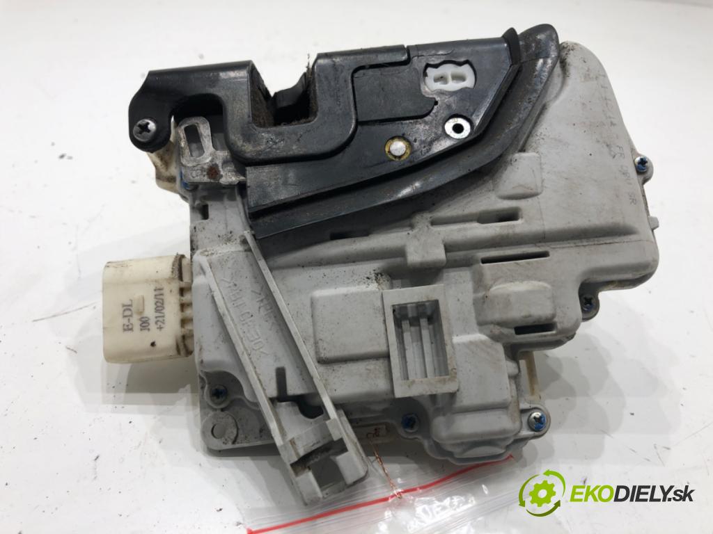 AUDI A4 B7 Kombi 2006 85 kW 1.9 TDI 1896 zámok dveře levý přední část 8E1837015AA