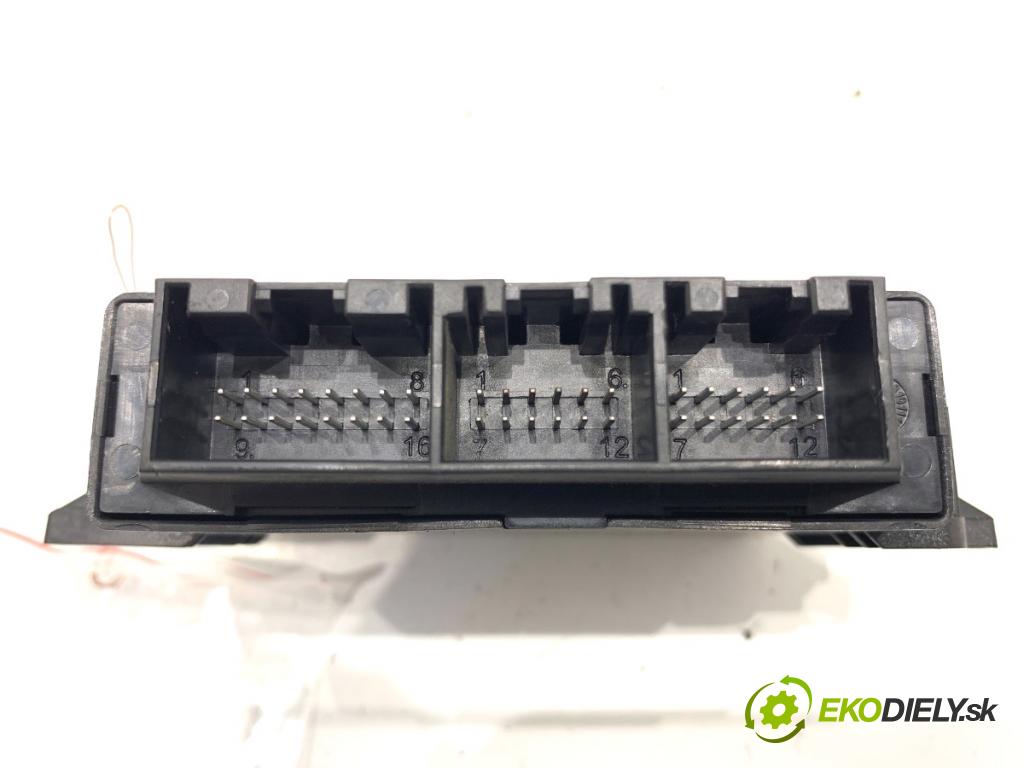AUDI A4 B7 Kombi 2006 85 kW 1.9 TDI 1896 Modul PDC 7H0919275D (Riadiaca jednotka ostatné)
