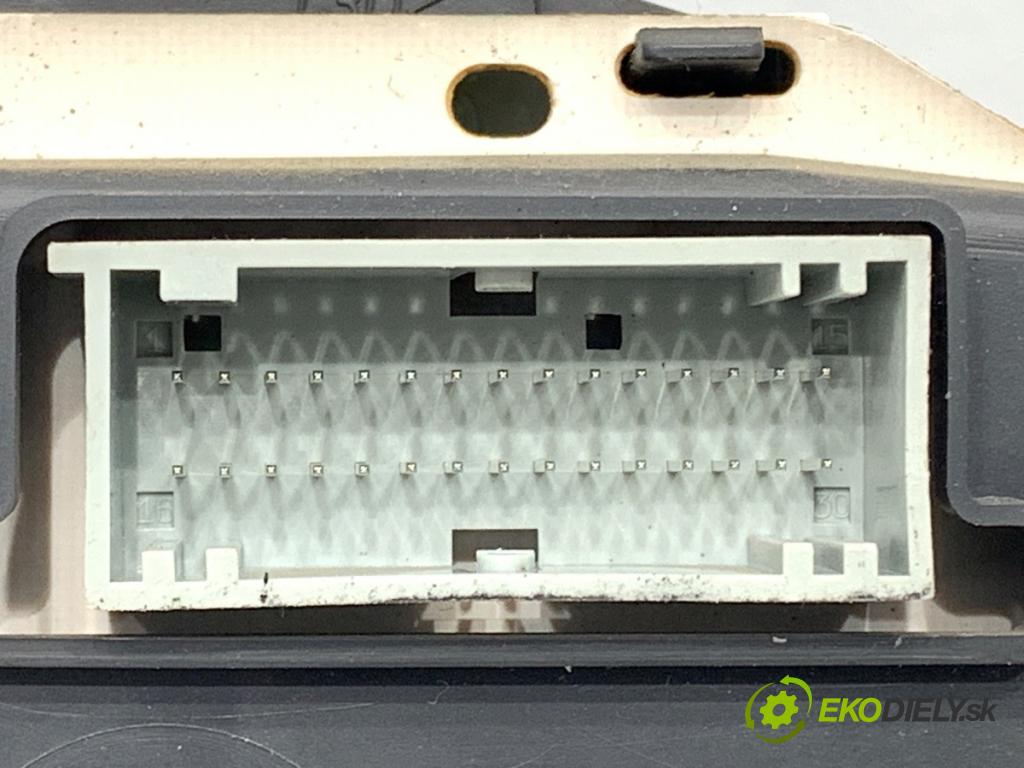 RENAULT KANGOO nadwozie wielkoprzestrzenne (MPV) 2002 70 kW 1.6 16V 4x4 (KC0P, KC0S, KC0L) 1598 prístrojovka P8200095393 (Přístrojové desky, displeje)