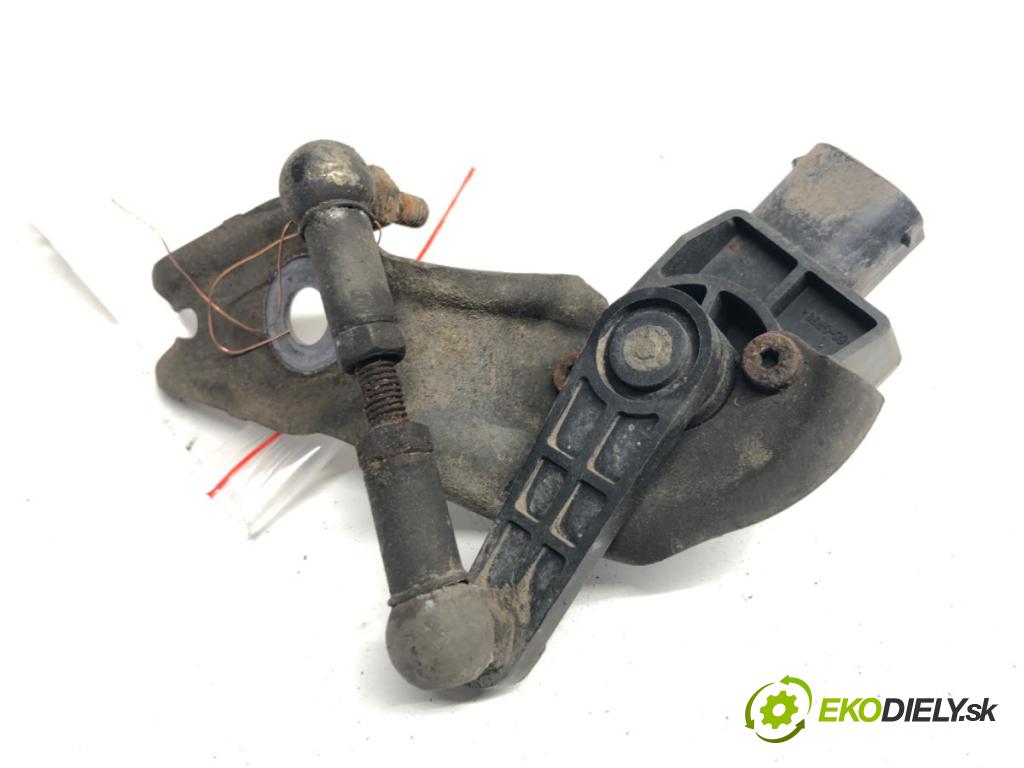 AUDI Q7 4L SUV 2007 171 kW 3.0 TDI quattro 2967 snímač ÚROVEŇ: XENON pravý přední část 7L0616214C