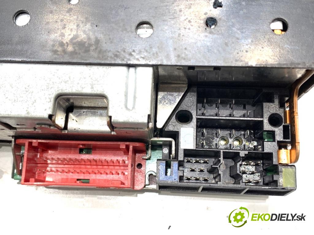 RENAULT ESPACE IV nadwozie wielkoprzestrzenne (MPV) 2002 88 kW 1.9 dCi (JK0U, JK0G) 1870 RADIO 8200205833 (Audio zariadenie)