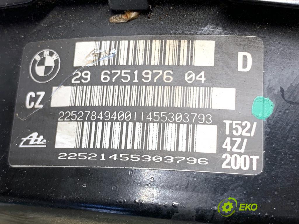 BMW E90 sedan 2005 110 kW 320 i 1995 Posilovač bŕzd 6751976