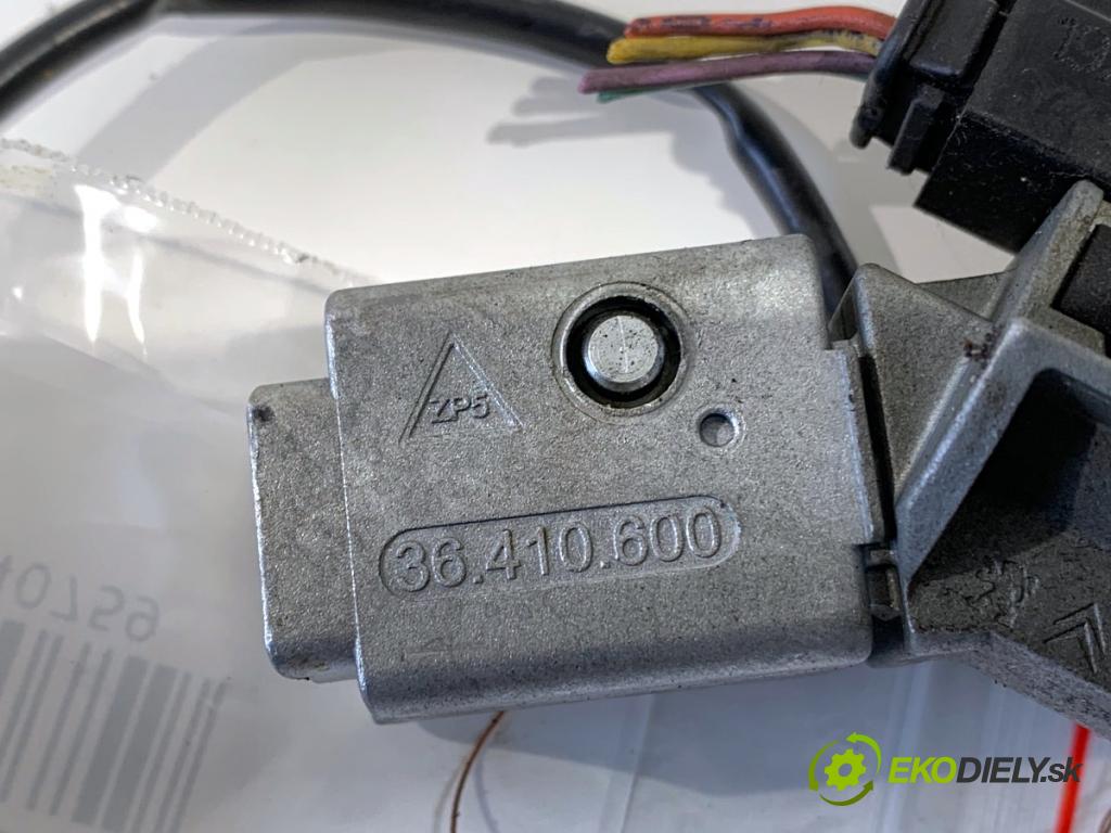 PEUGEOT 308 I liftback 2007 88 kW 1.6 16V 1598 spinačka 36410600 (Spínacia skrinka)