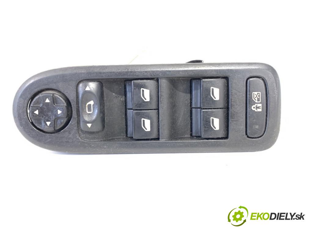 PEUGEOT 308 I liftback 2007 88 kW 1.6 16V 1598 Prepínač okien 96644915XT (Prepínacie páčky pod volantom)