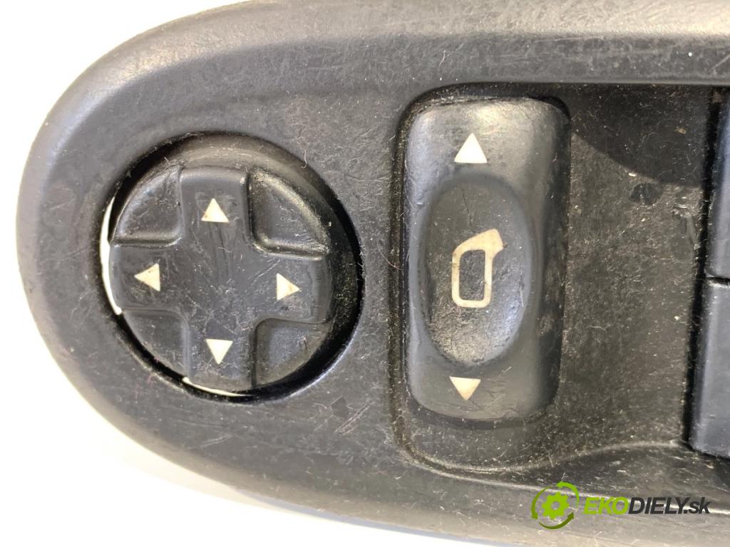 PEUGEOT 308 I liftback 2007 88 kW 1.6 16V 1598 Prepínač okien 96644915XT (Prepínacie páčky pod volantom)