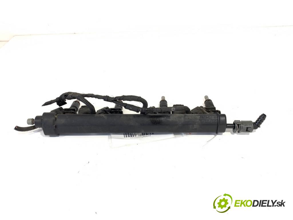 PEUGEOT 308 I liftback 2007 88 kW 1.6 16V 1598 lišta vstřikovací V754181680 (Vstřikovací lišty)