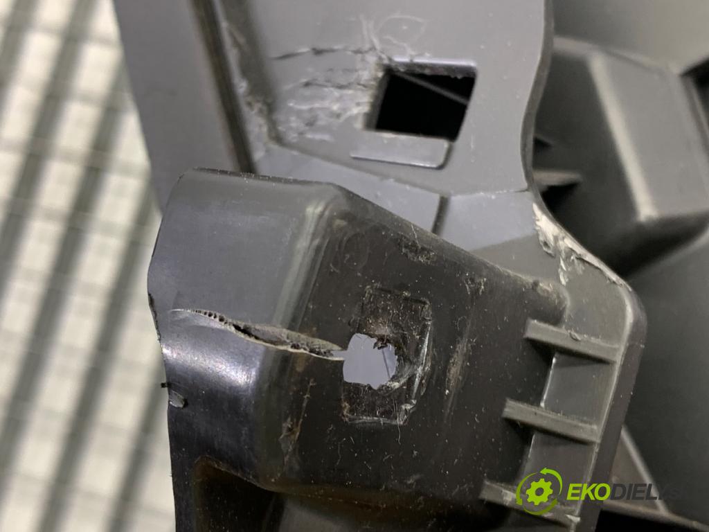 OPEL ASTRA J Kombi 2011 118 kW 2.0 CDTI (35) 1956 Priehradka, kastlík spolujazdca  (Priehradka (kastlík))