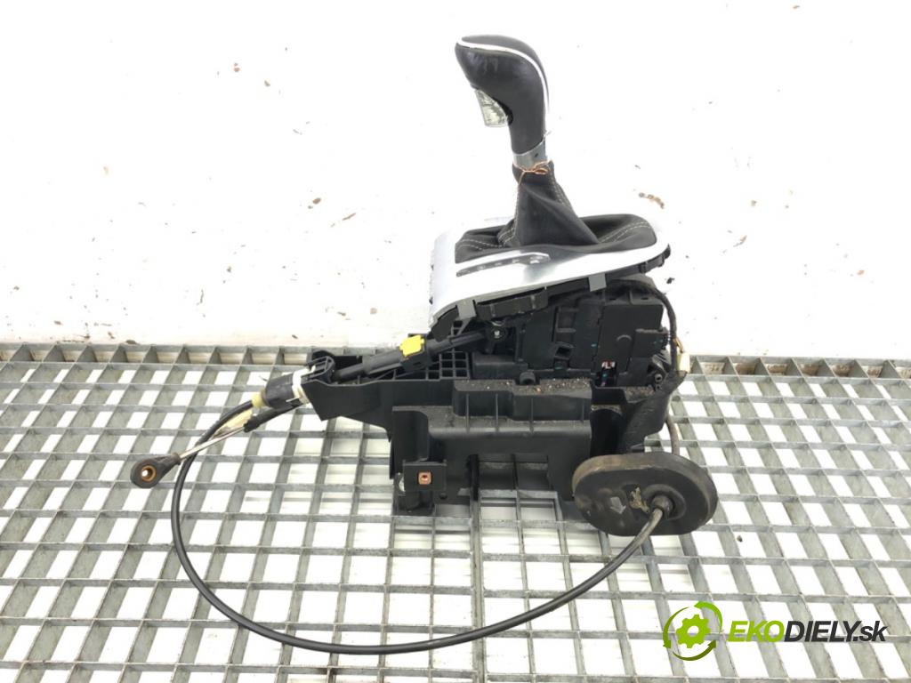 OPEL ASTRA J Kombi 2011 118 kW 2.0 CDTI (35) 1956 kulisa 20934130 (Rýchlostné páky / kulisy)