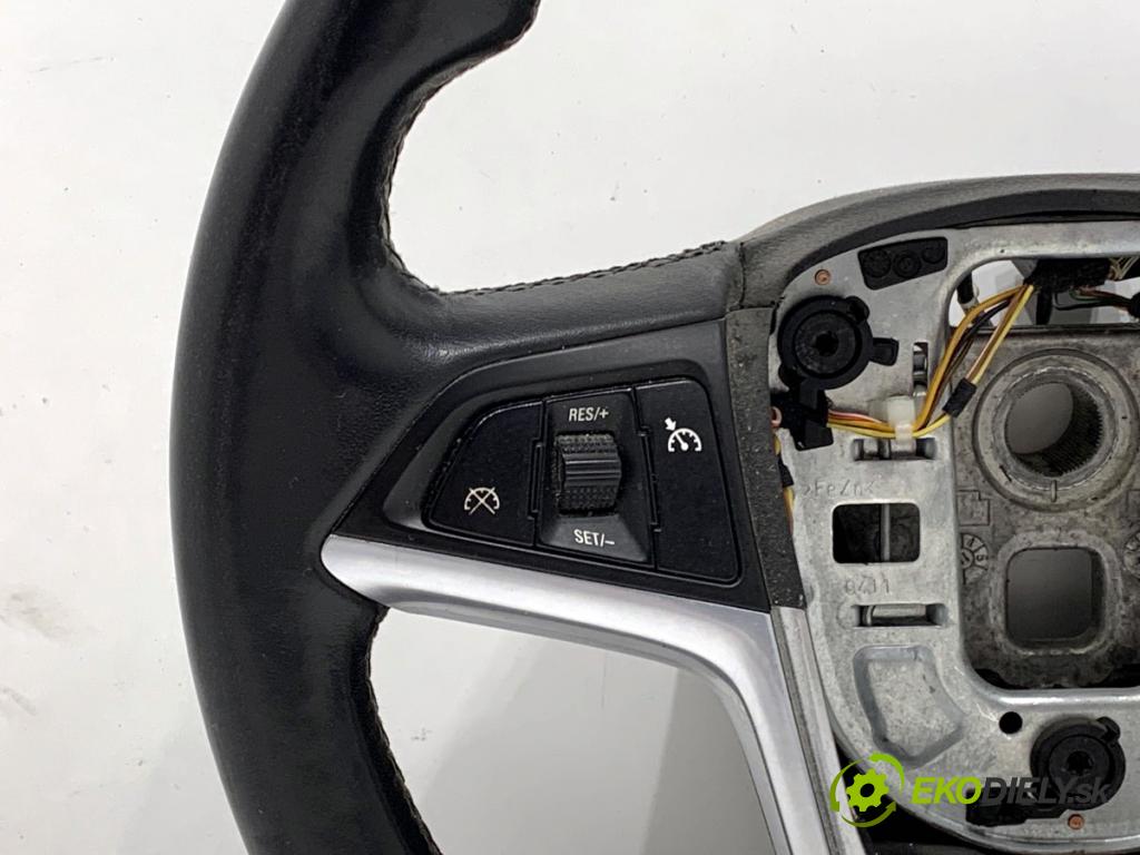 OPEL ASTRA J Kombi 2011 118 kW 2.0 CDTI (35) 1956 Volant 13351025 (Volant)
