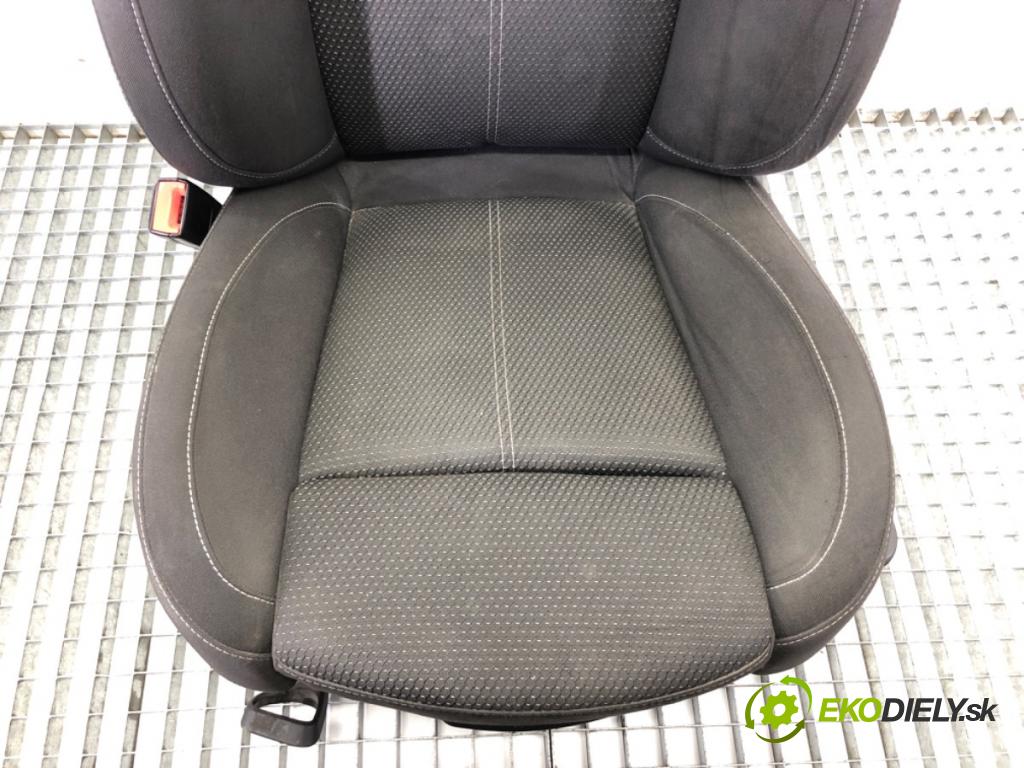 OPEL ASTRA J Kombi 2011 118 kW 2.0 CDTI (35) 1956 Sedadlo ľavy predný