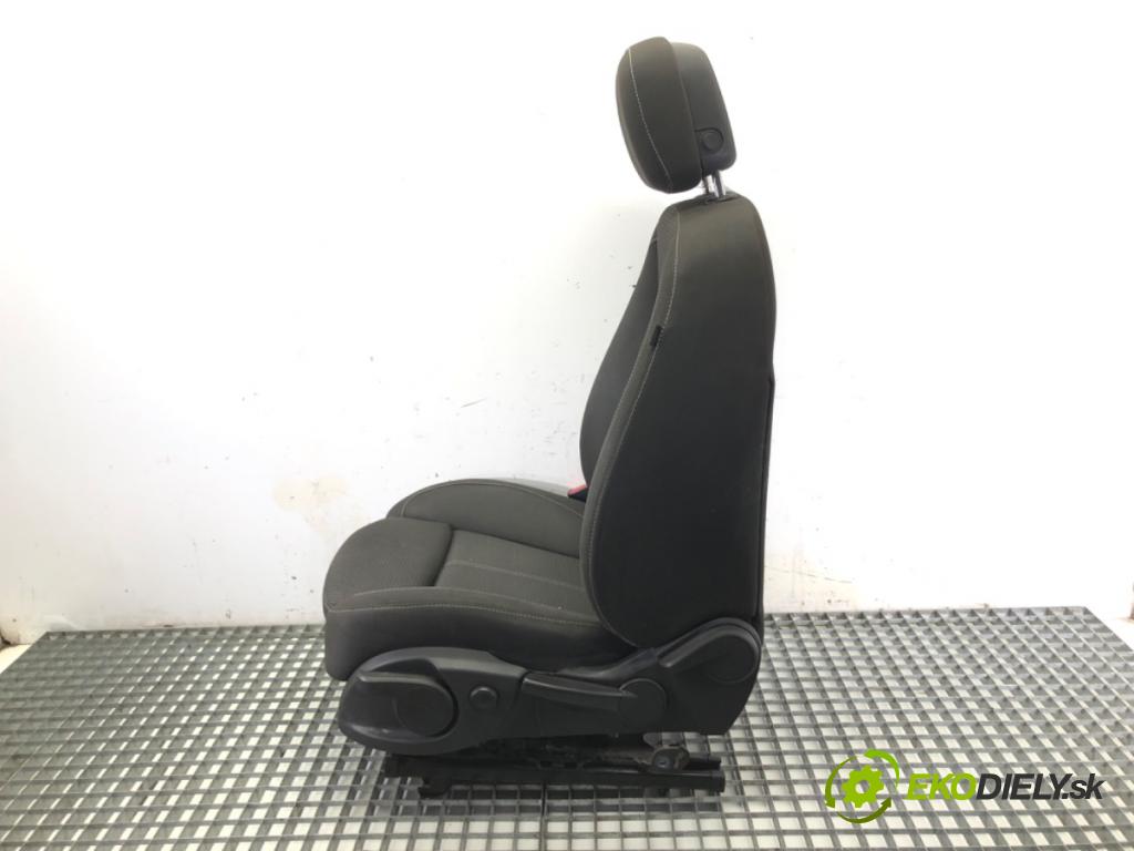 OPEL ASTRA J Kombi 2011 118 kW 2.0 CDTI (35) 1956 Sedadlo ľavy predný