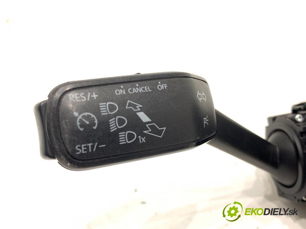 SEAT LEON III liftback 2014 77 kW 1.6 TDI 1598 Prepínač kombinovaný 5Q0953507AC (Prepínacie páčky pod volantom)