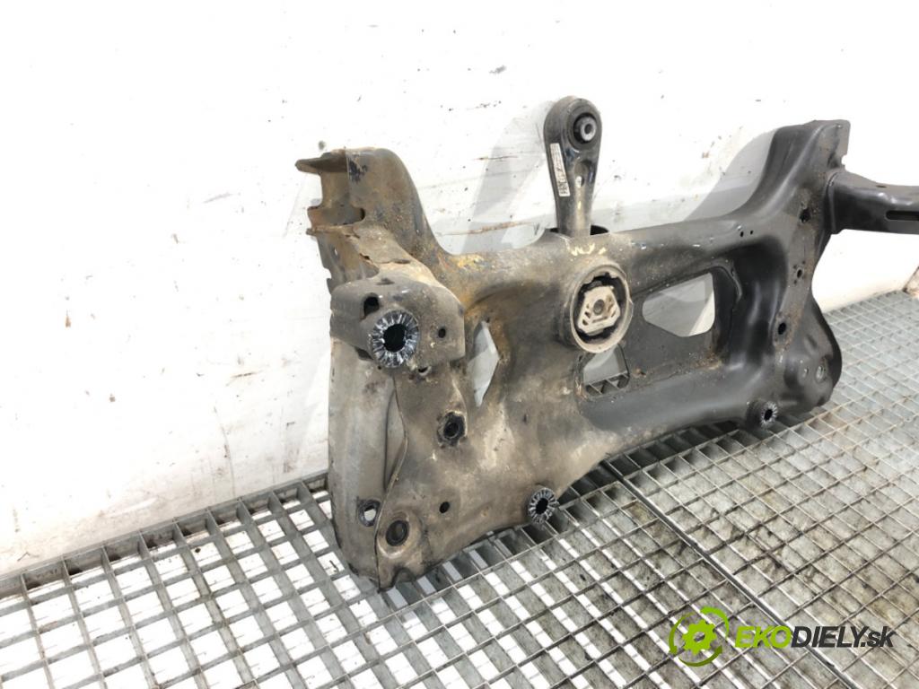VW GOLF VIII liftback 2022 110 kW 1.5 TSI 1495 výztuha pod motor 5WA199315E (Výztuhy přední)