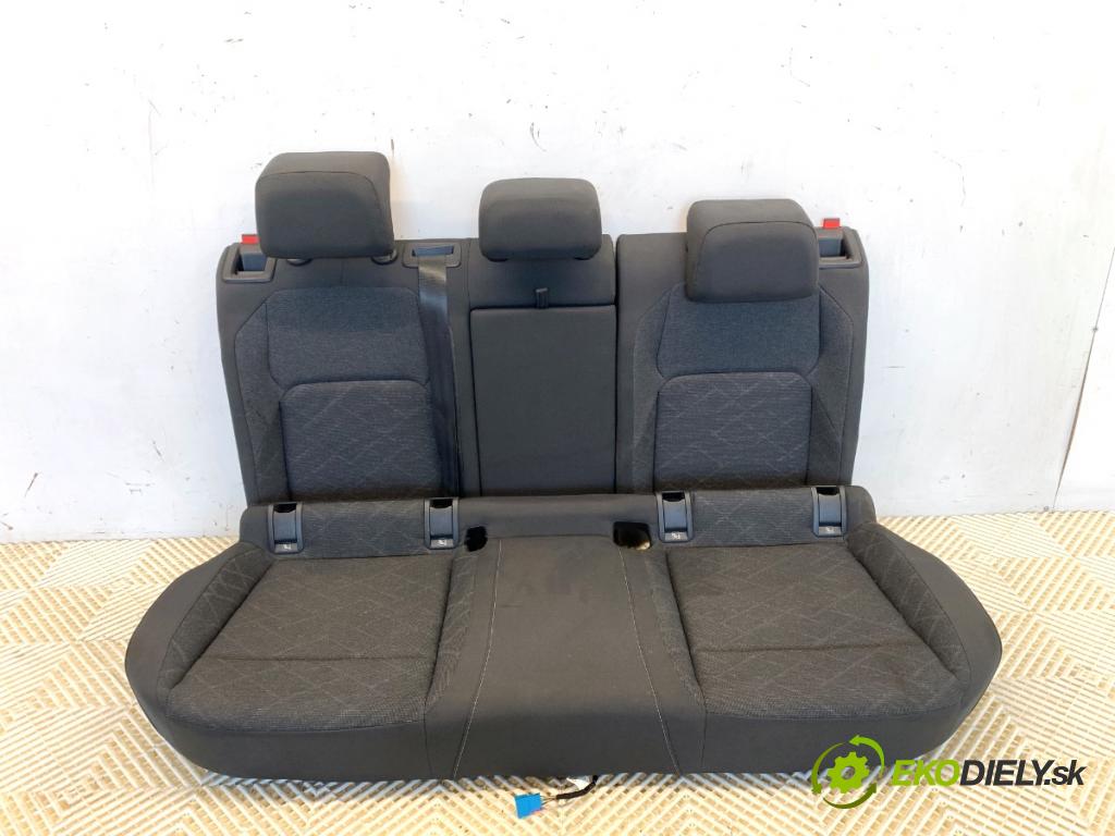 VW GOLF VIII liftback 2022 110 kW 1.5 TSI 1495 Sedadlo druhý rad 