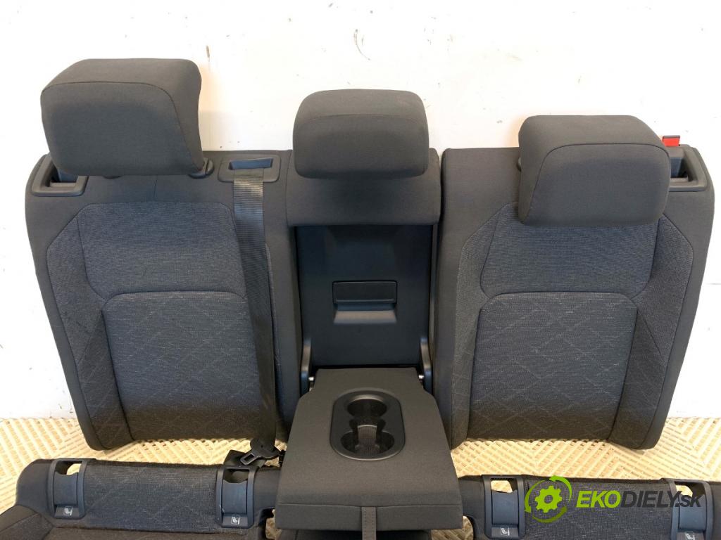 VW GOLF VIII liftback 2022 110 kW 1.5 TSI 1495 Sedadlo druhý rad