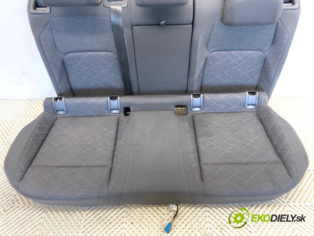 VW GOLF VIII liftback 2022 110 kW 1.5 TSI 1495 Sedadlo druhý rad