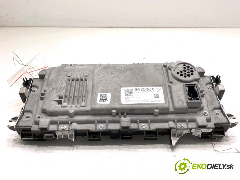 VW GOLF VIII liftback 2022 110 kW 1.5 TSI 1495 Prístrojovka 5H0920340C (Prístrojová doska)