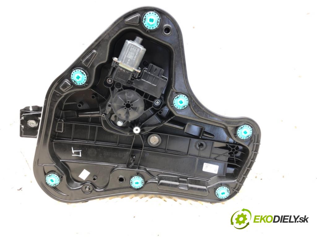 VW GOLF VIII liftback 2022 110 kW 1.5 TSI 1495 mechanismus okna levý zadní část 5H0839401F